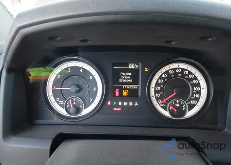 2014 Ram 1500 Tradesman из США, поврежденный, VIN 3C6JR7AT4EG139165